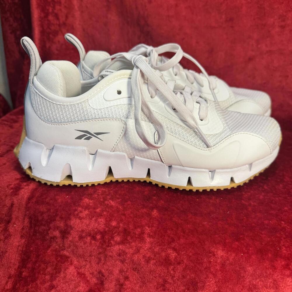 Reebok White Zig Dynamica Running Training Sneakers Woman's Size 8